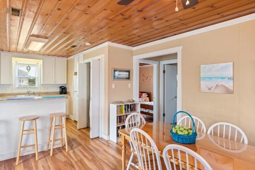 A Beach Music Paradise by Oak Island Accommodations - photo 2