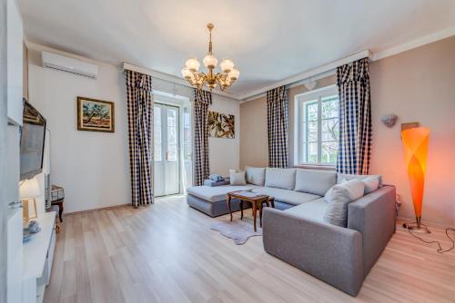 Apartment Pape — 4-Star Luxury Hotel in Split, Croatia
