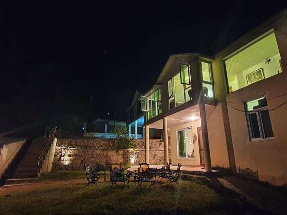 The Generals Inn — Murree
