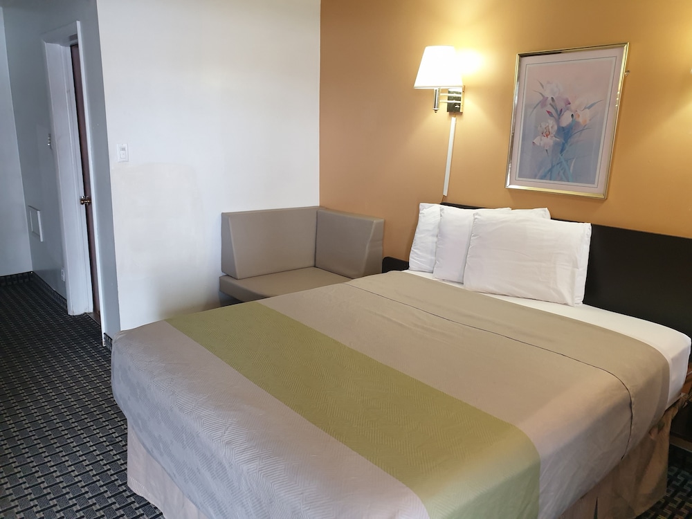 Split Mountain Motel - photo 4