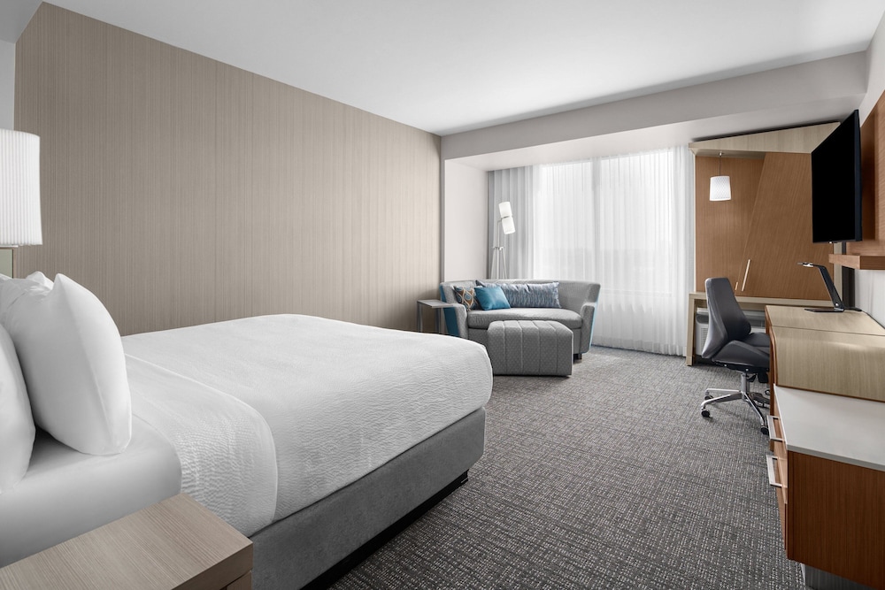 Courtyard by Marriott Clearwater Beach - photo 14