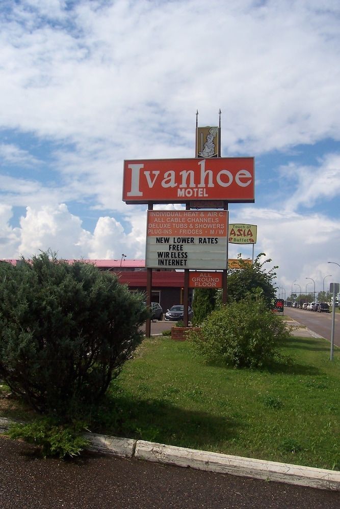 Ivanhoe Motel in Lloydminster, Canada