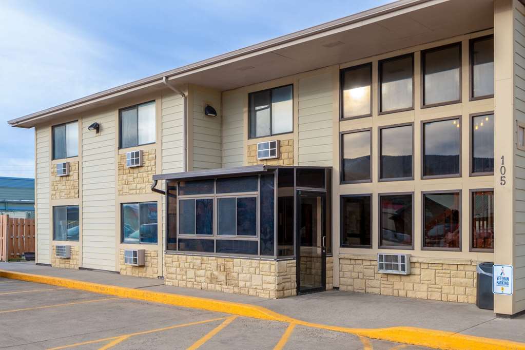 Super 8 by Wyndham Livingston Yellowstone - photo 3