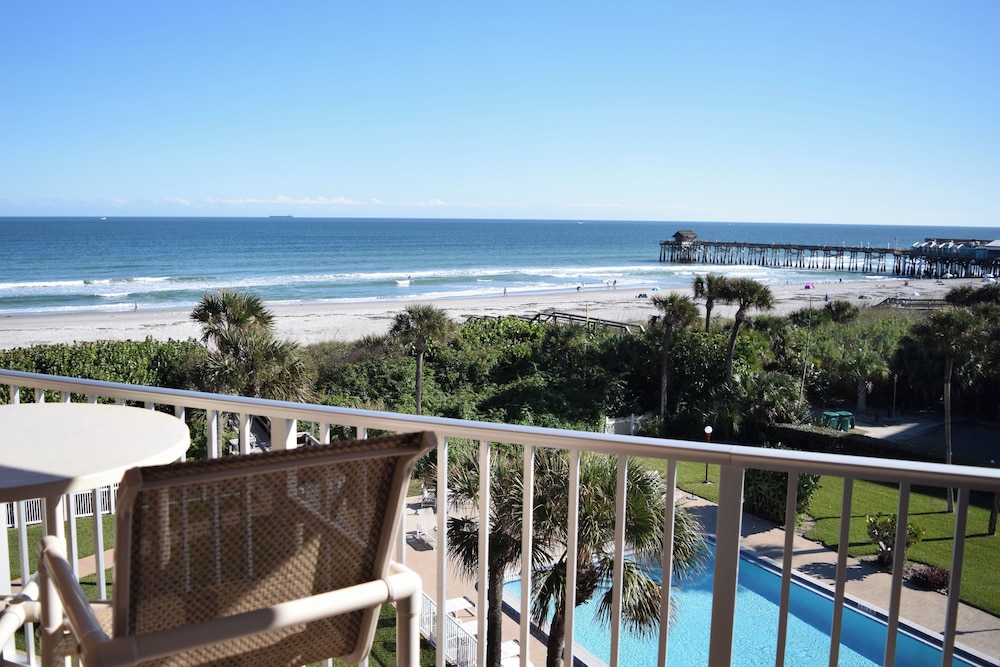 Cocoa Beach Towers by Happy Palm Stays - photo 32