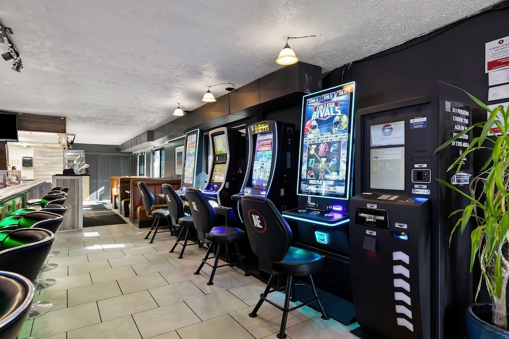 Americas Best Value Inn Lincoln Airport - photo 38