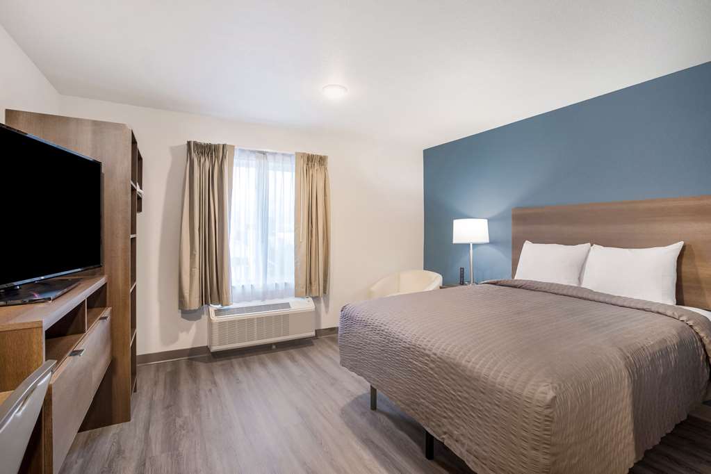 WoodSpring Suites Detroit Madison Heights - photo 20