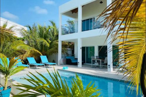 Modern villas at Grace Bay Turks and Caicos Islands — 4-Star Luxury Hotel in Providenciales, Turks and Caicos Islands