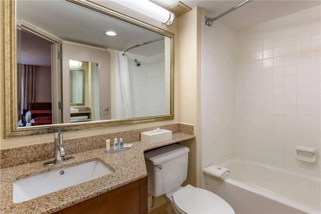 Comfort Inn Greensboro Kernersville - photo 9