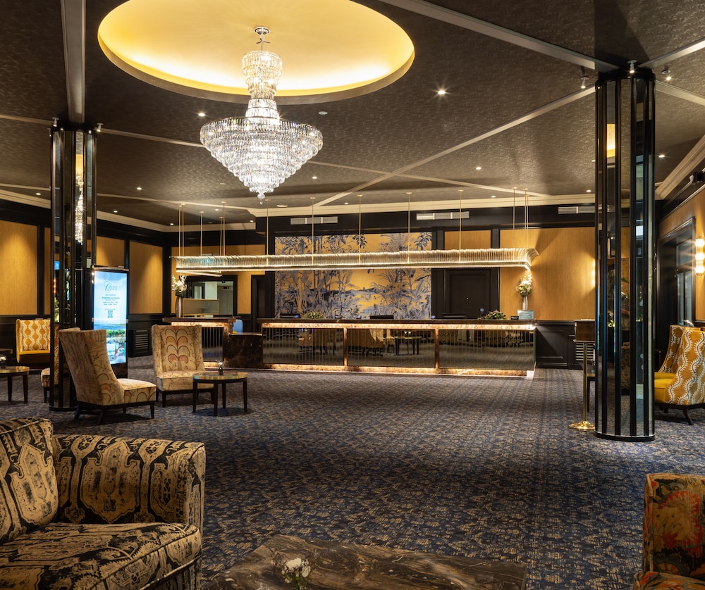 Grand Hotel