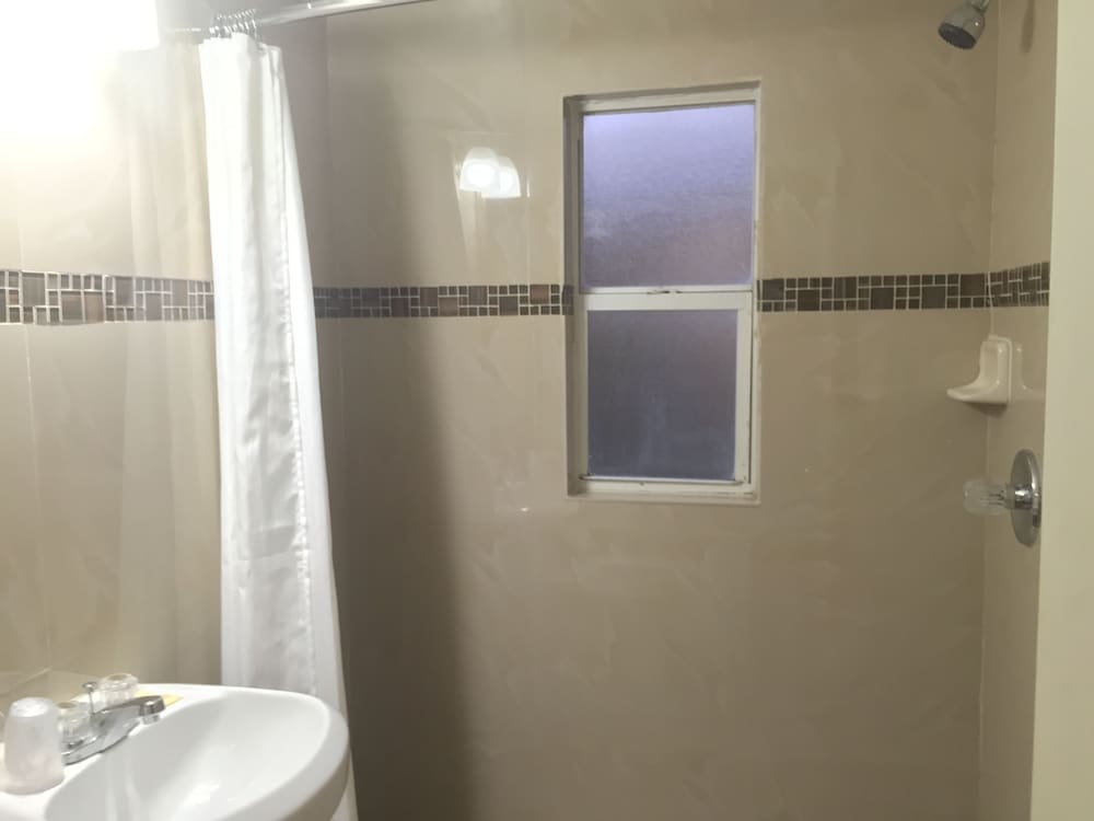 Family Inn - photo 17