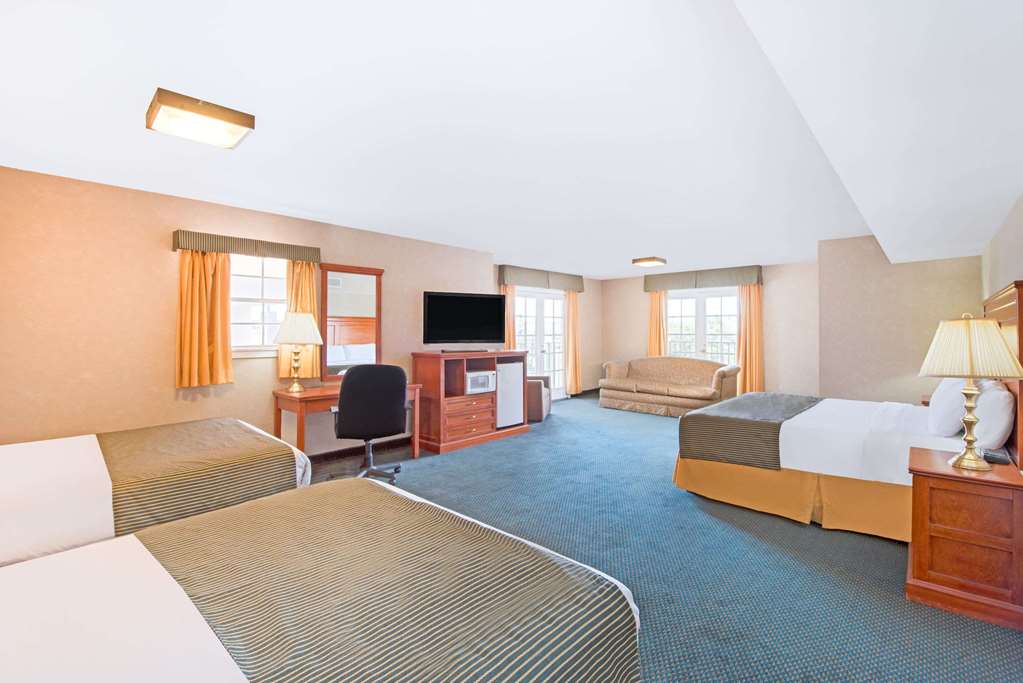 Ramada by Wyndham Flagstaff East - photo 8