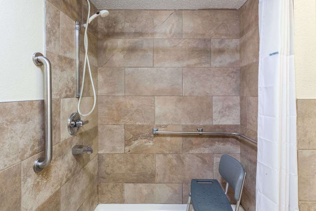 Days Inn by Wyndham Dalton - photo 9