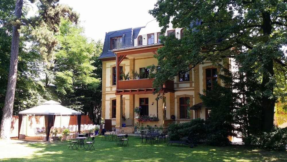 Residenz Villa Kult — 4-Star Luxury Hotel in Berlin, Germany