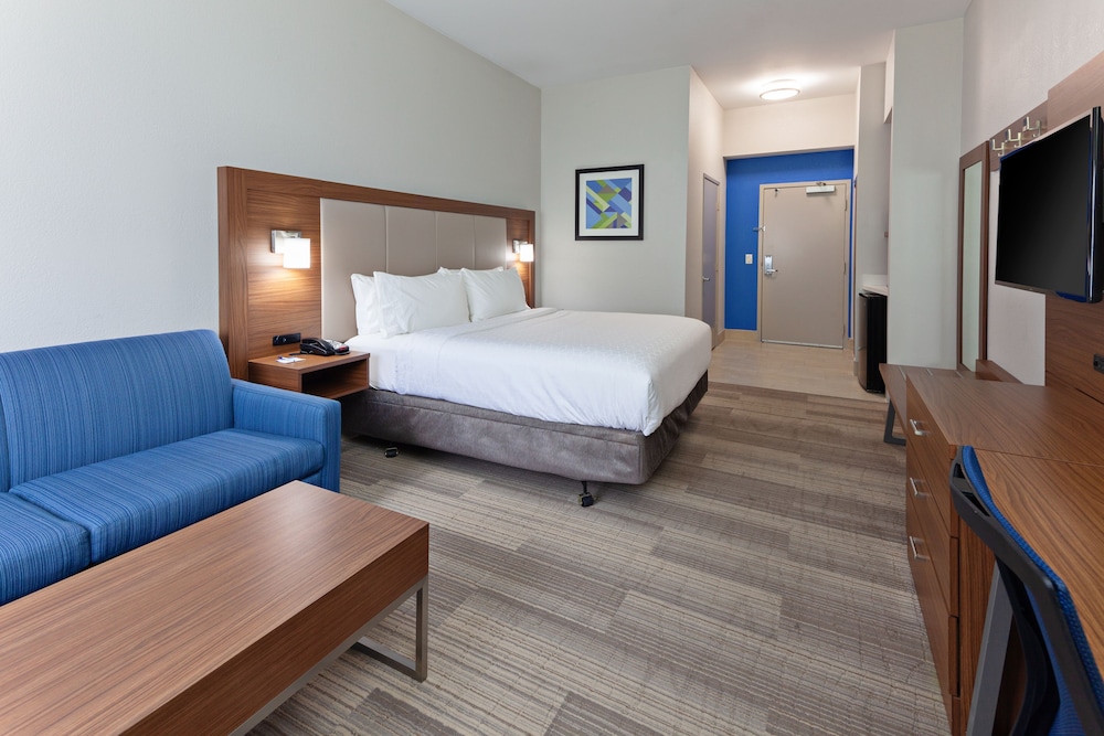 Holiday Inn Express & Suites Valencia Santa Clarita by IHG - photo 8