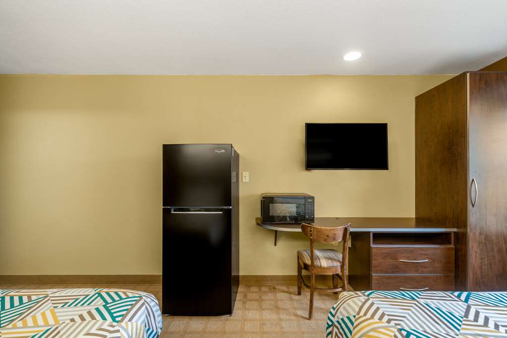Microtel Inn and Suites by Wyndham Breaux Bridge - photo 10