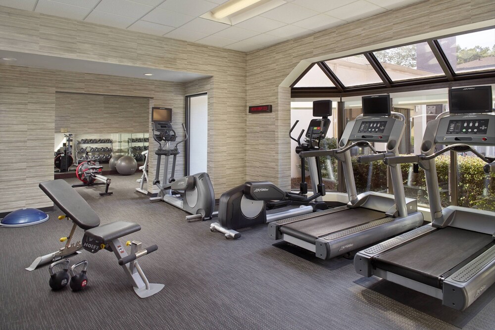 Courtyard by Marriott Raleigh Midtown - photo 12