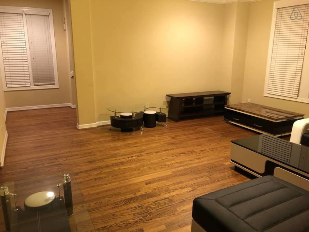 4 Story Rooftop Executive Corporate Housing - photo 30