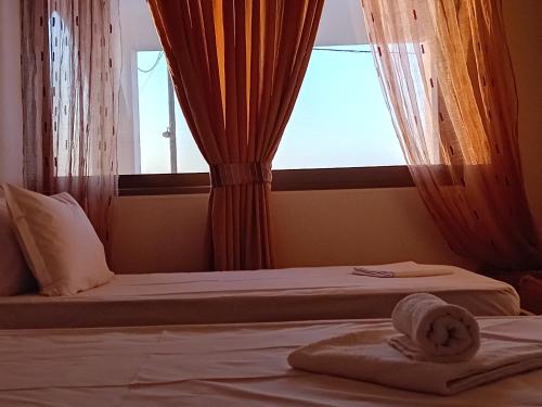 La Mer — 4-Star Luxury Hotel in Agios Stefanos, Greece
