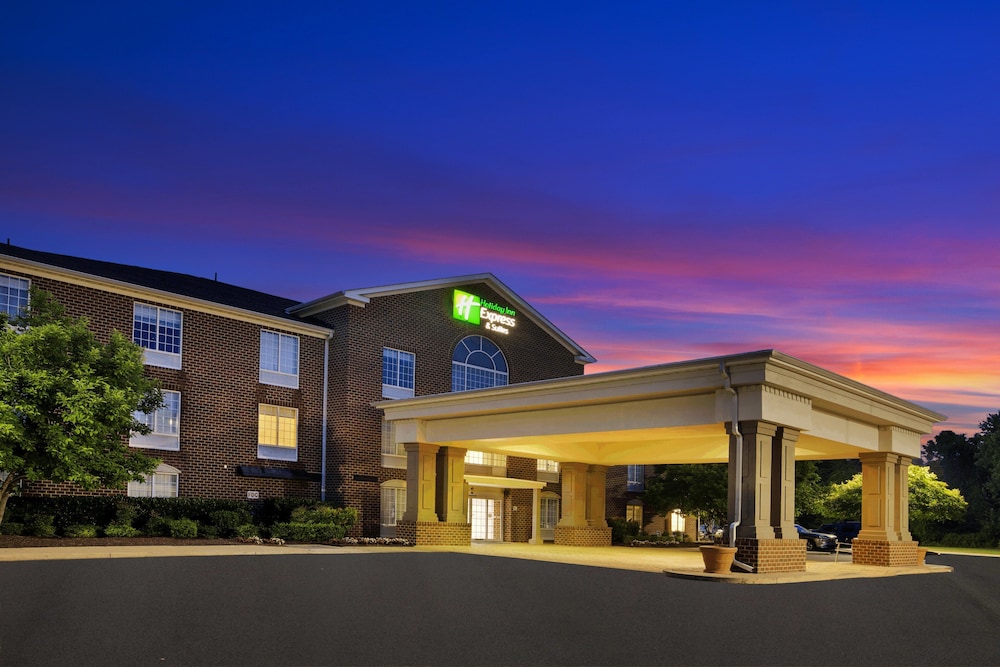 Holiday Inn Express Hotel & Suites Warrenton by IHG - photo 48
