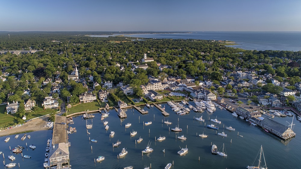 The Harborside Inn - photo 36
