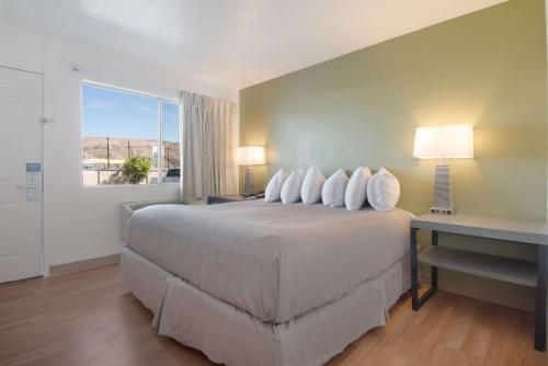 Budget Inn Yakima - photo 9