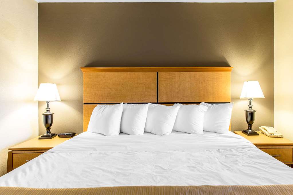 Quality Inn & Suites Silverthorne Copper Mountain - photo 8