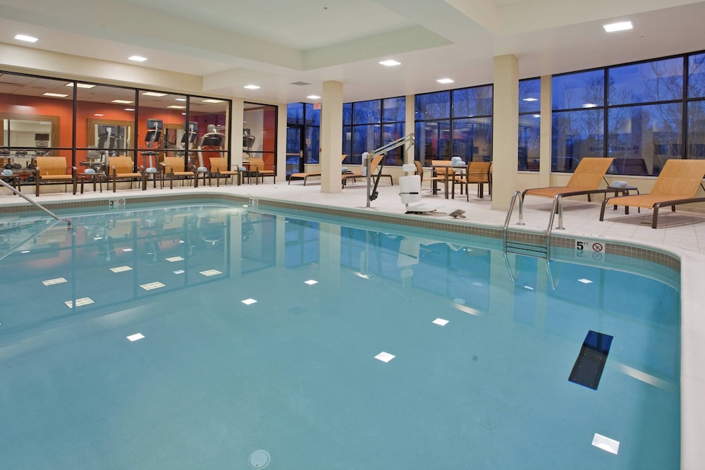 Courtyard by Marriott Pittsburgh North Cranberry Woods - photo 17