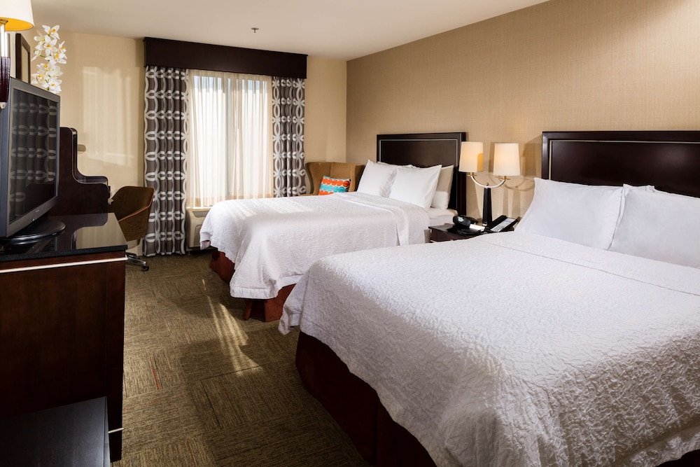 Hampton Inn & Suites Las Vegas South - photo 17