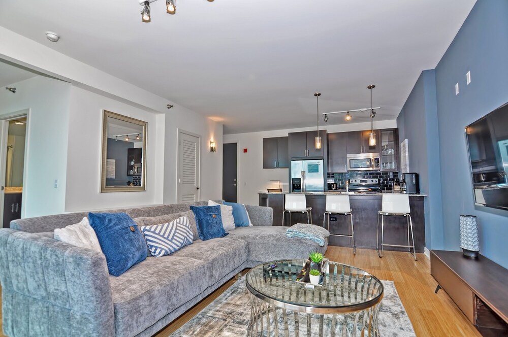 Furnished Suites in the Heart of River North - photo 21
