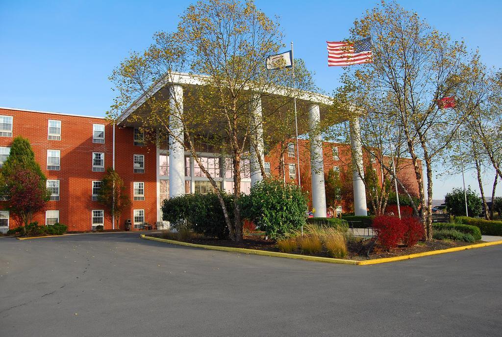 Ramada Morgantown Hotel Conference Center — Morgantown