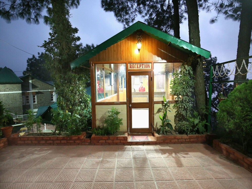 OYO 9660 Blossom Resort in Kasauli, India
