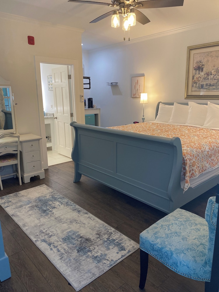 Little Inn on Main - photo 24