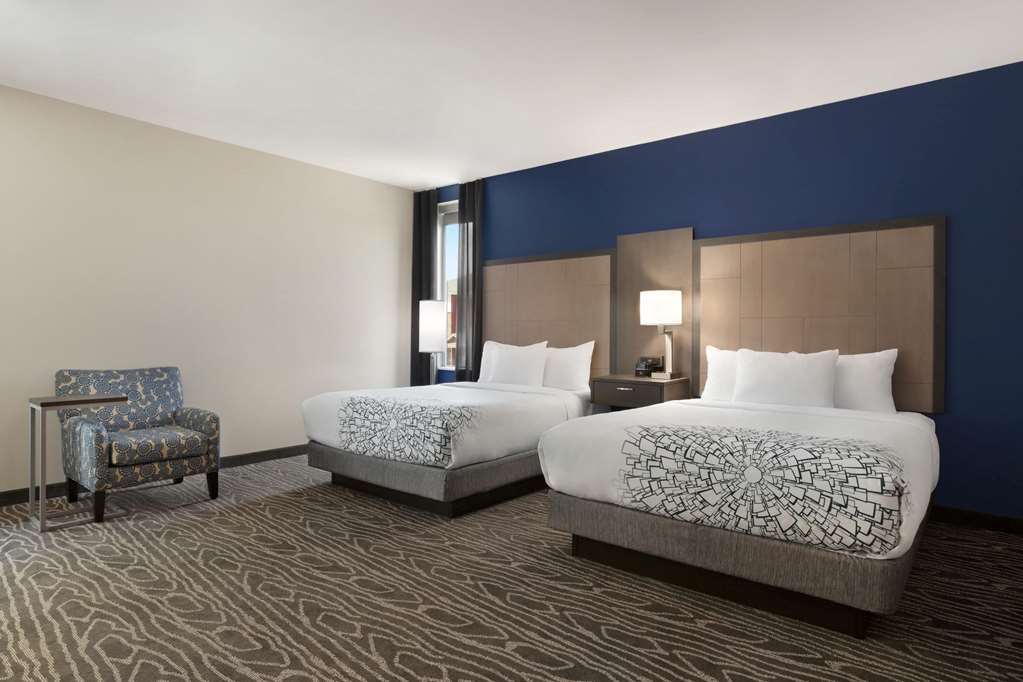 La Quinta Inn & Suites by Wyndham Rock Hill - photo 47