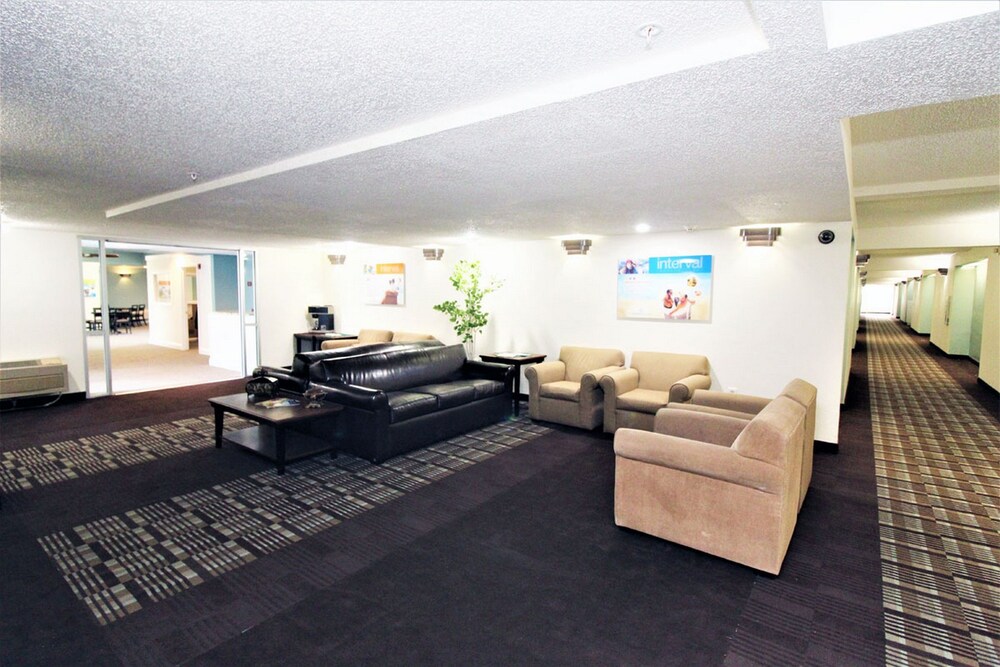 The Colonnade - photo 4