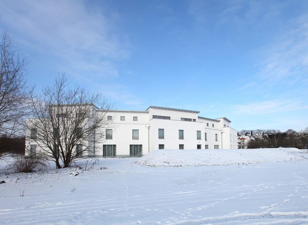 Das Neue Hotel Am Park — hotel in Froendenberg