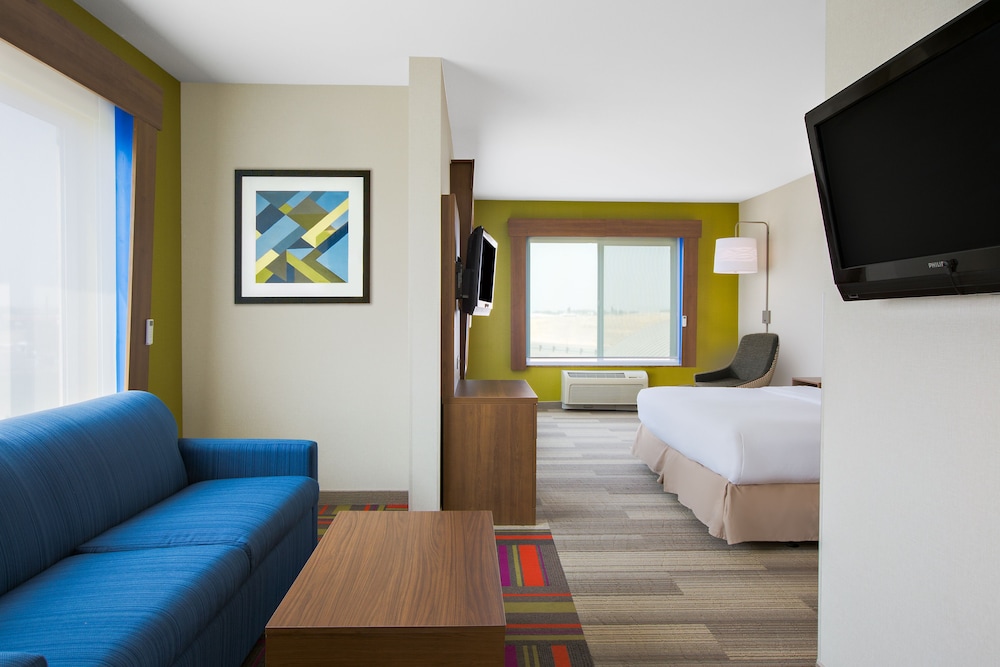 Holiday Inn Express & Suites Ontario - photo 8