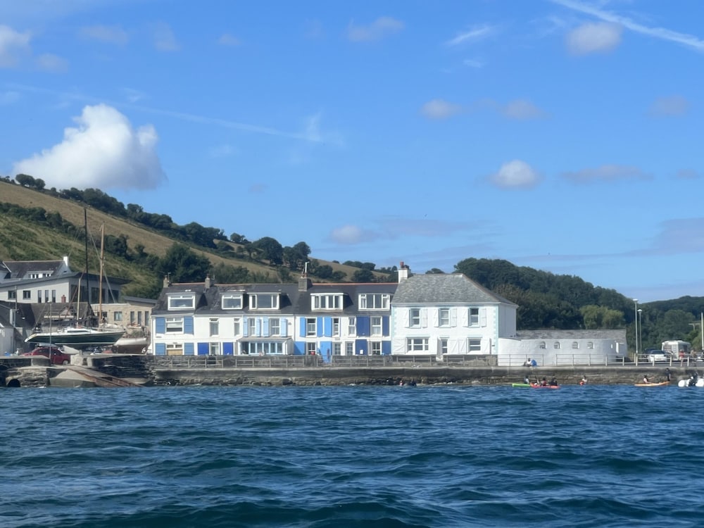 Waves End — 4-Star Luxury Hotel in St Austell, United Kingdom