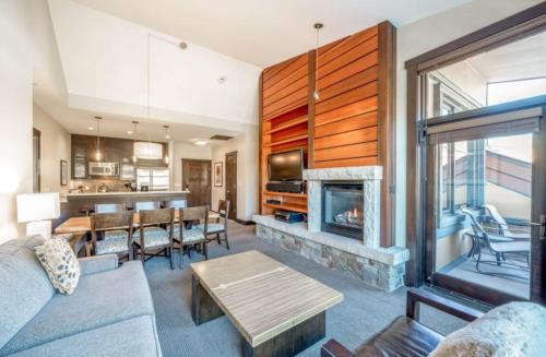 Hayden Lodge 2305 by Snowmass Mountain Lodging — 4-Star Luxury Hotel in Snowmass Village, United States