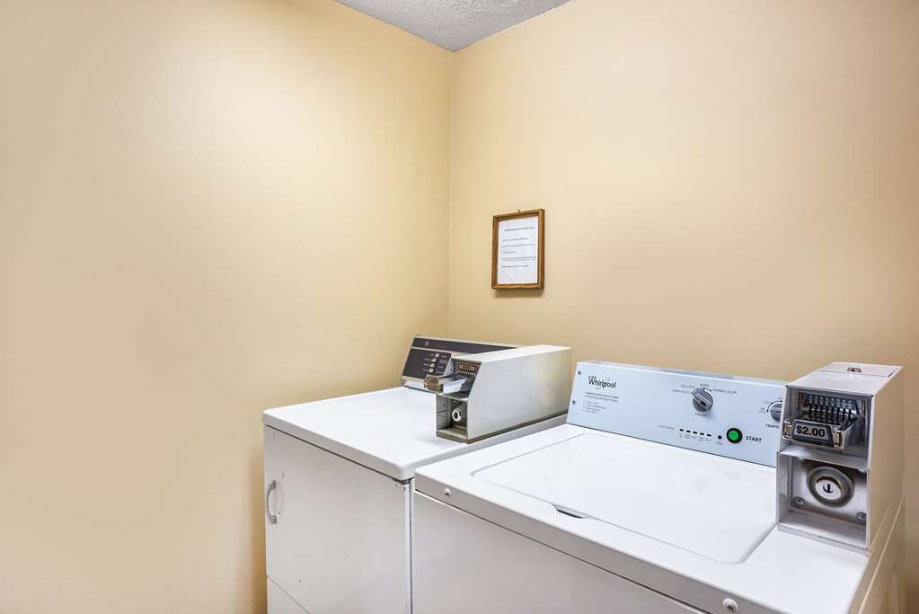 Econo Lodge Princeton - photo 38