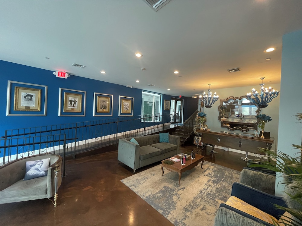 Dunns Josephine Hotel - photo 9