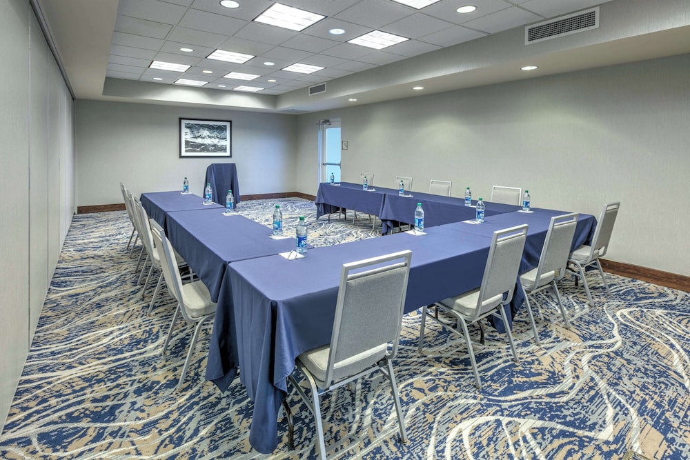 Homewood Suites by Hilton Rock Springs - photo 32
