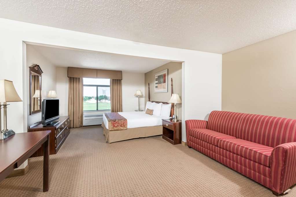 Wingate by Wyndham DFW North Irving - photo 45