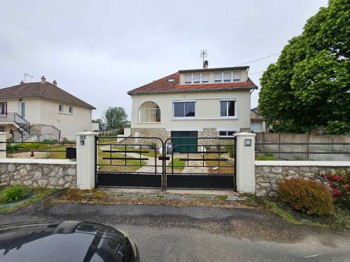 Chez Effat Et Marie T A C 2 — Noyers Sur Cher
