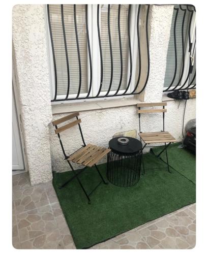 Studette avec extérieur climatisée - carbon neutral hotel in Marseille
