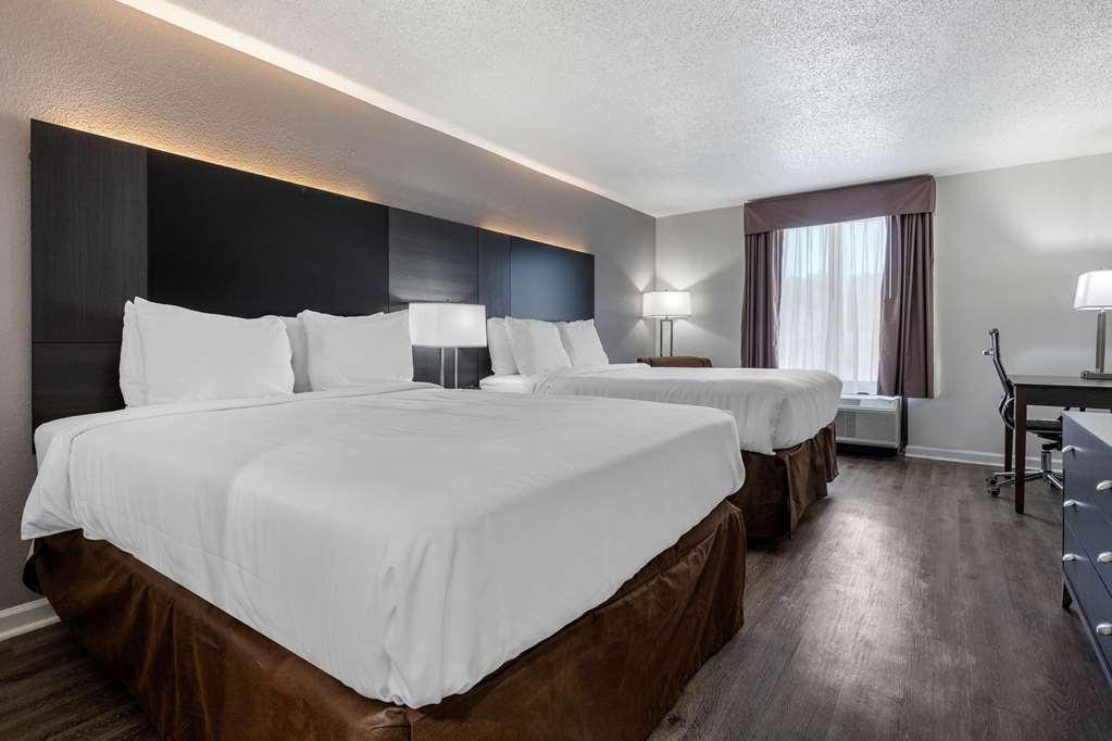 Econo Lodge at the University - photo 17