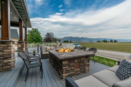 Hemsley Ranch Guesthouse — 4-Star Luxury Hotel in Preston, United States