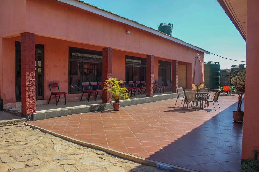 Royal Laricio Lodge 17501254 — Mazabuka