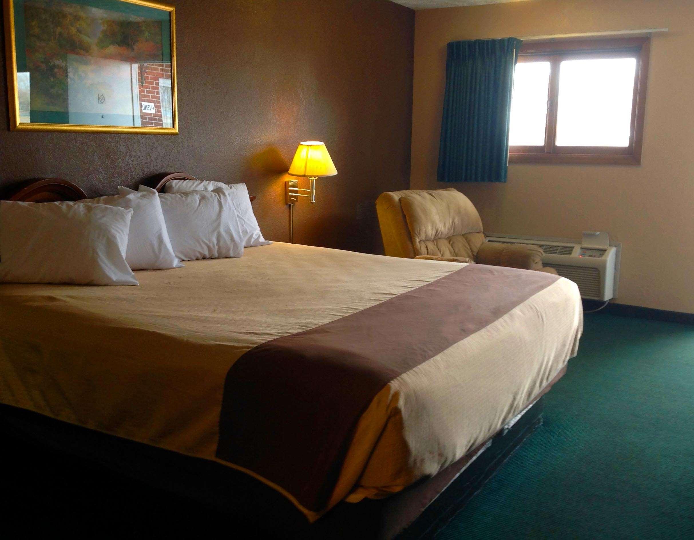 Americas Best Value Inn York - photo 7