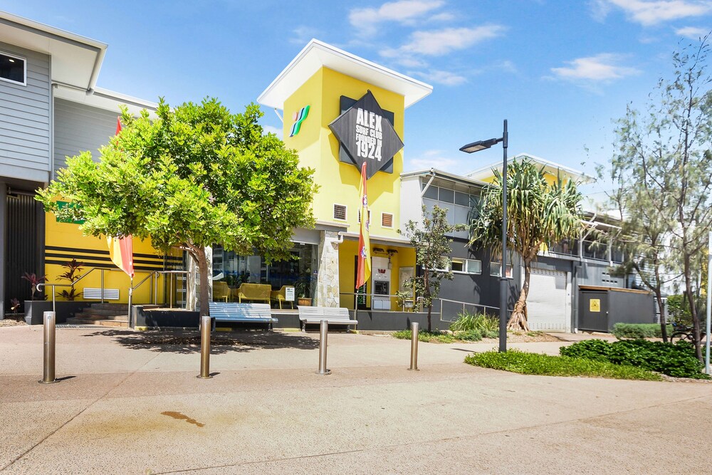 Alex Beach Resort Unit 305 — Alexandra Headland