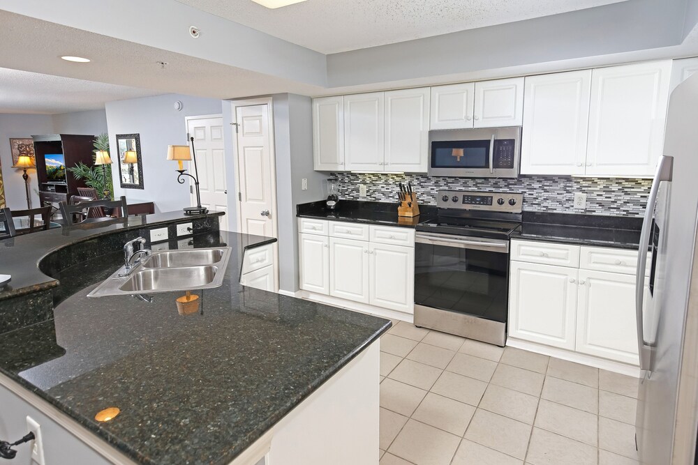 Barefoot Resort & Yacht Club - photo 40